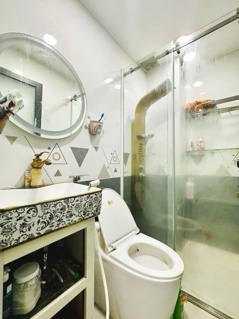 Nhà Phố Nguyễn Thiện Thuật, 40m2, 5 tầng BTCT, Quận 10, 6m, nhỉnh 8.x tỷ